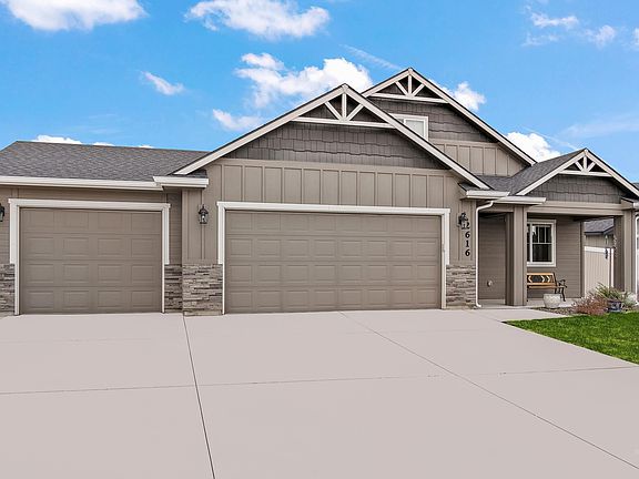 3rd image of 2616 Mariposa Ct