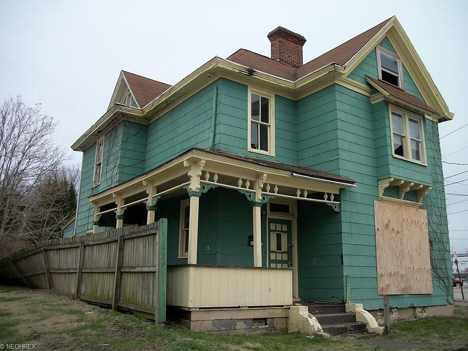 1st image of 902 Ann St
