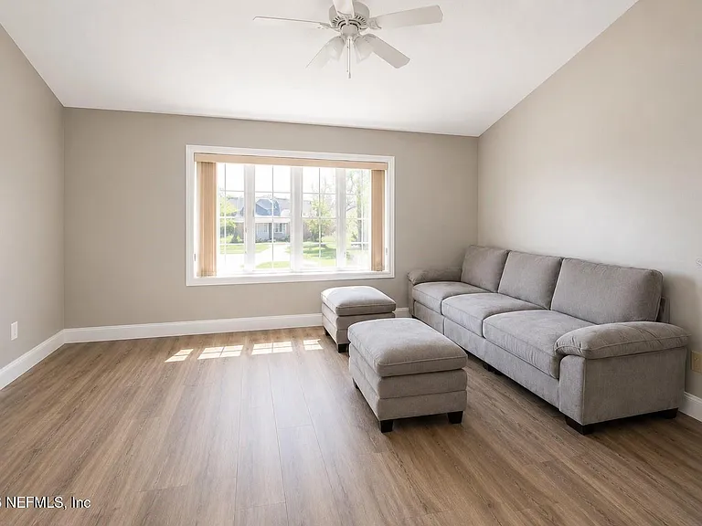 10 Falls Pl — Photo 14