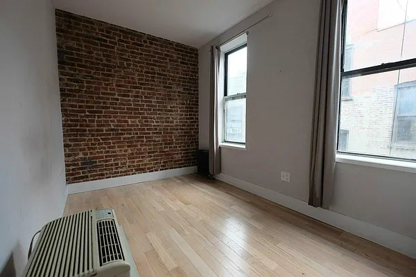 Rented by Keller Williams NYC | media 14