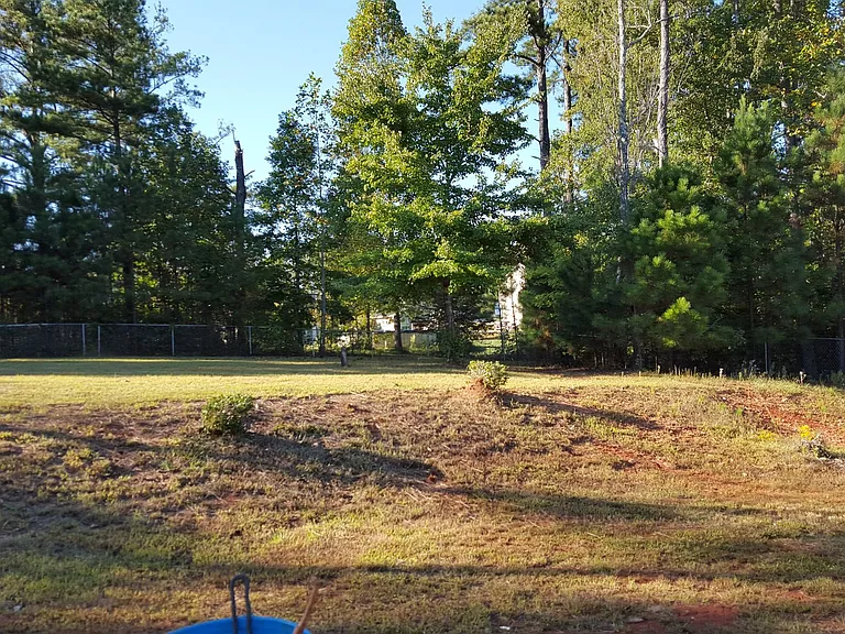 246 Carthage Blvd — Photo 2