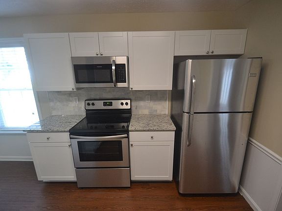 4th image of 4321 Glen Heights Way