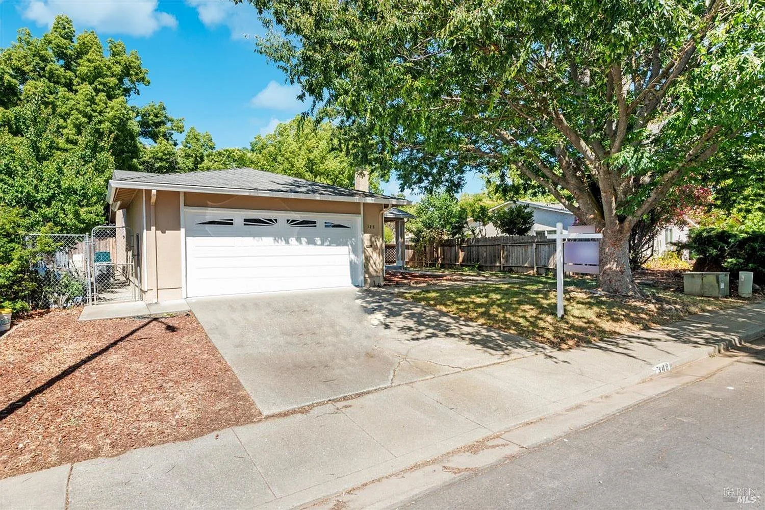 348 Spruce Court photo 1