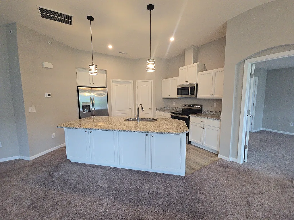 3 bed, 1457 sqft, $2,295 — Photo 4