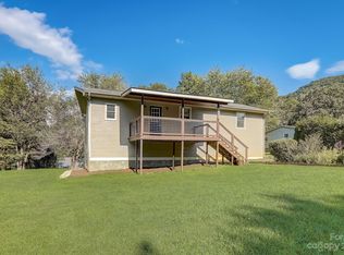 225 Doc Snyder Dr, Swannanoa, NC 28778