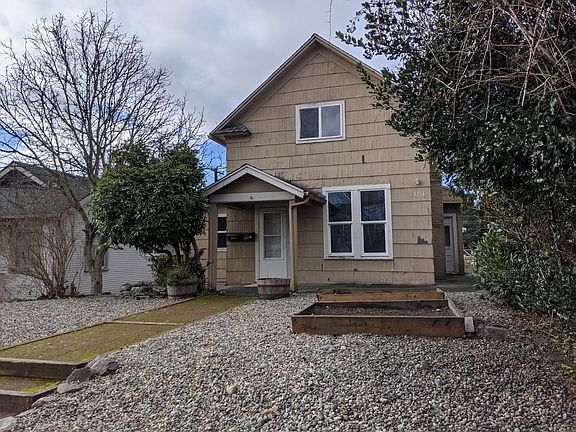 2nd image of 3214 Hoyt Ave #1
