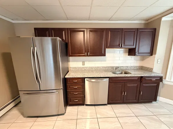 20 Linden St #2, Somerville, MA 02143