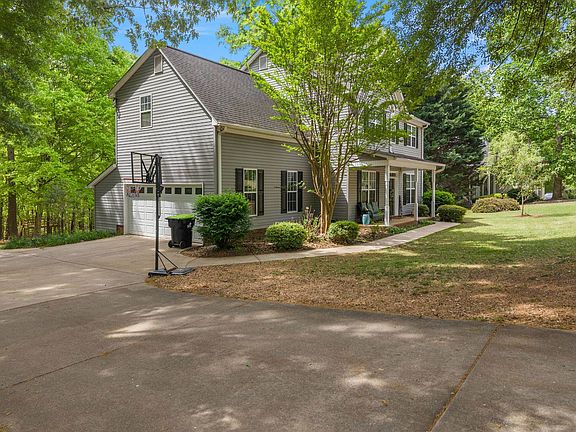 3rd image of 248 Lauren Hope Ln