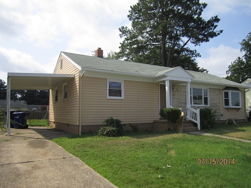 1st image of 513 Weaver Cir