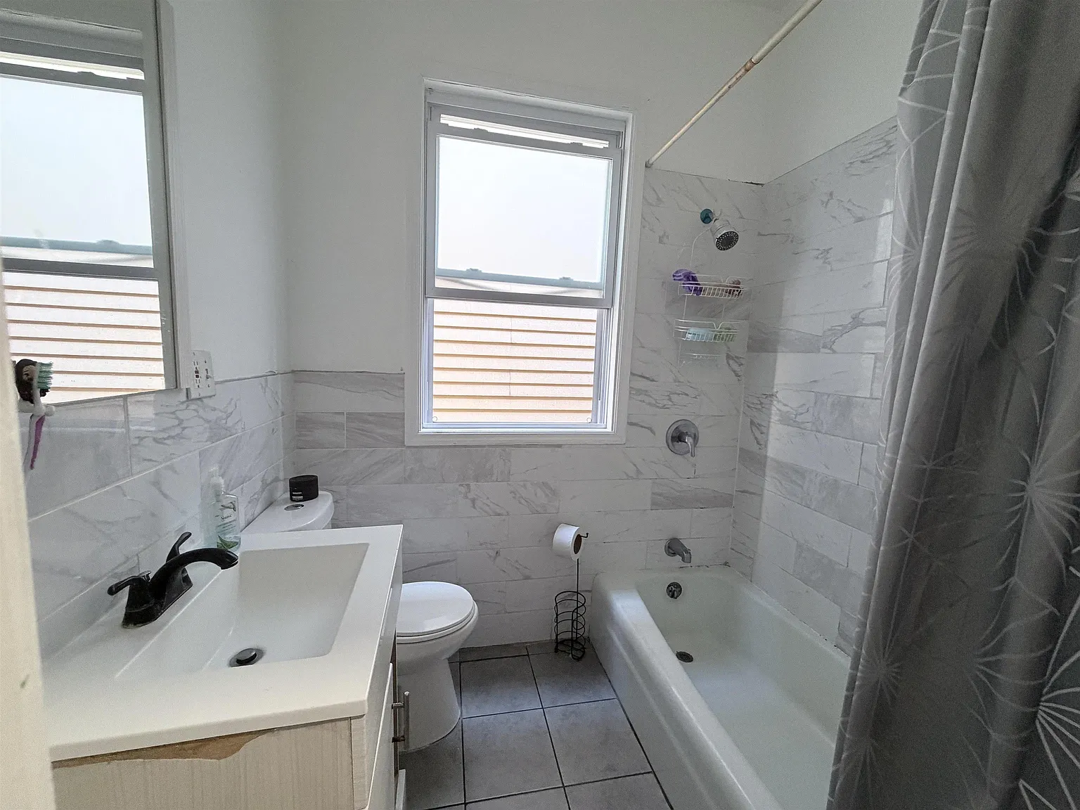 3 bed, 1.0 bath, $2,700 — Photo 3