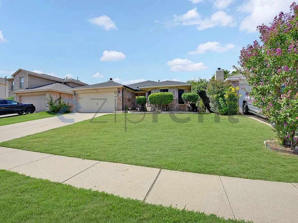 1012 Triple Crown Dr