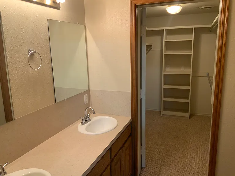5227 N Husband St — Photo 4