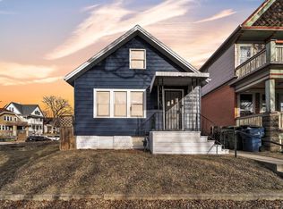 2924 W Saint Paul Ave, Milwaukee, WI 53208