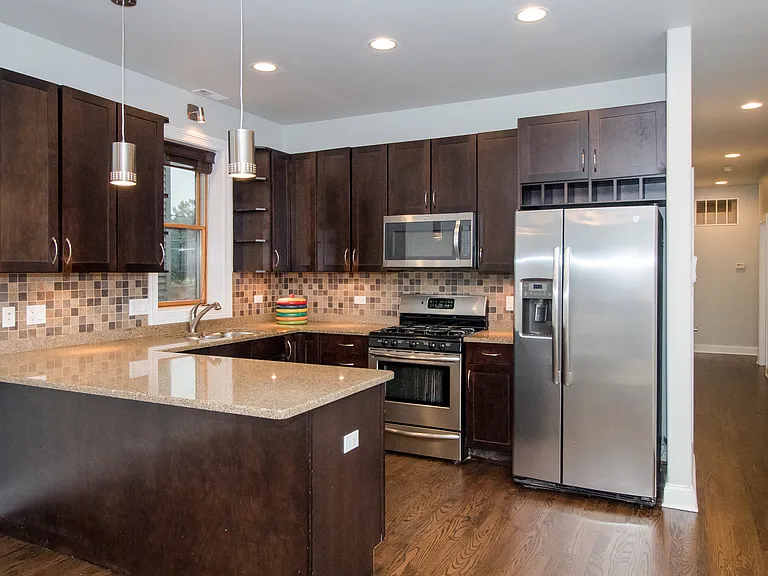 3862 S Lake Park Ave #1S — Photo 3