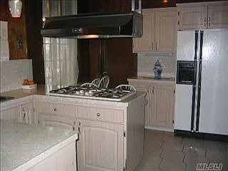 4th image of 10511 Ditmars Blvd
