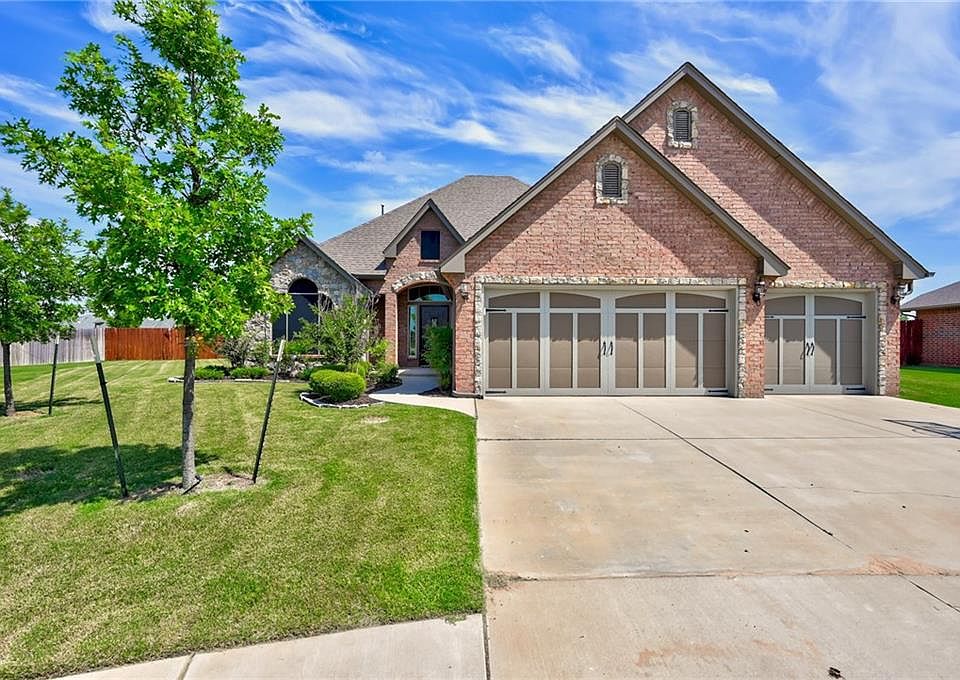 1st image of 13540 Gentry Dr
