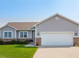 513 Evergreen Dr NW, Bondurant, IA 50035