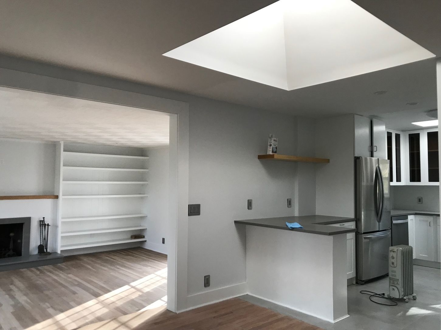  Owner's Unit, Fully Renovated Kitchen with All New Appliances