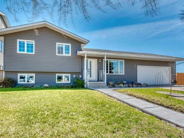 1 W Centre St, Strathmore, AB T1P 1C2