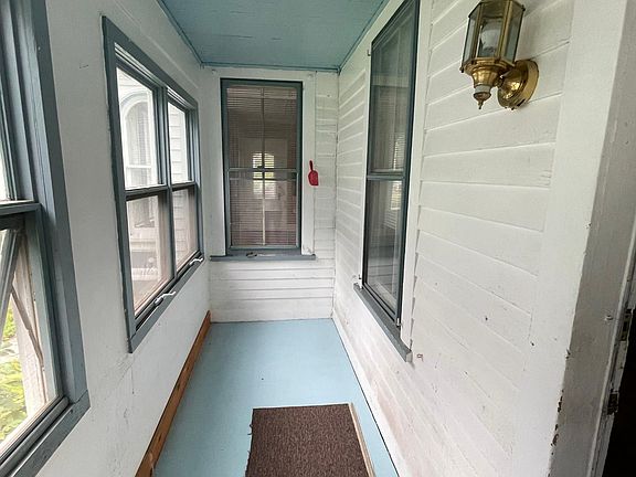 Nice sunroom and place to store items