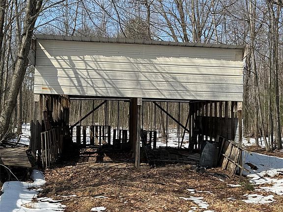 3rd image of OOO LAKE RD