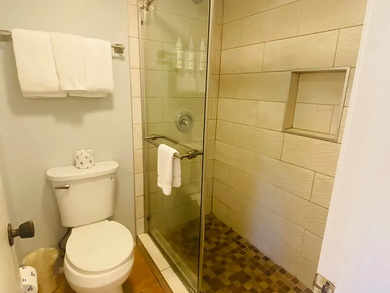 121 E Venus Ln — Photo 7
