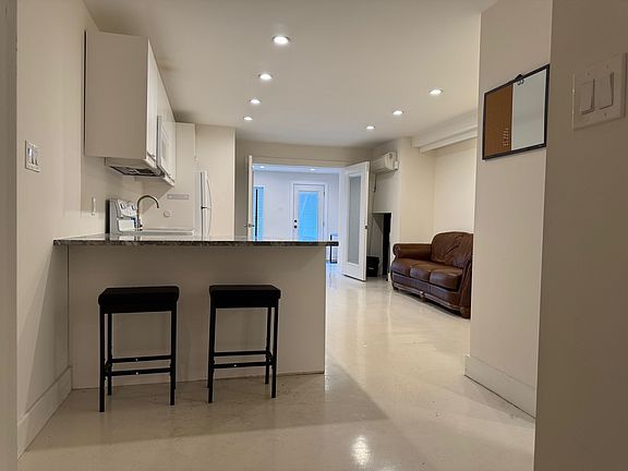 3rd image of 1634 N Calvert St #2