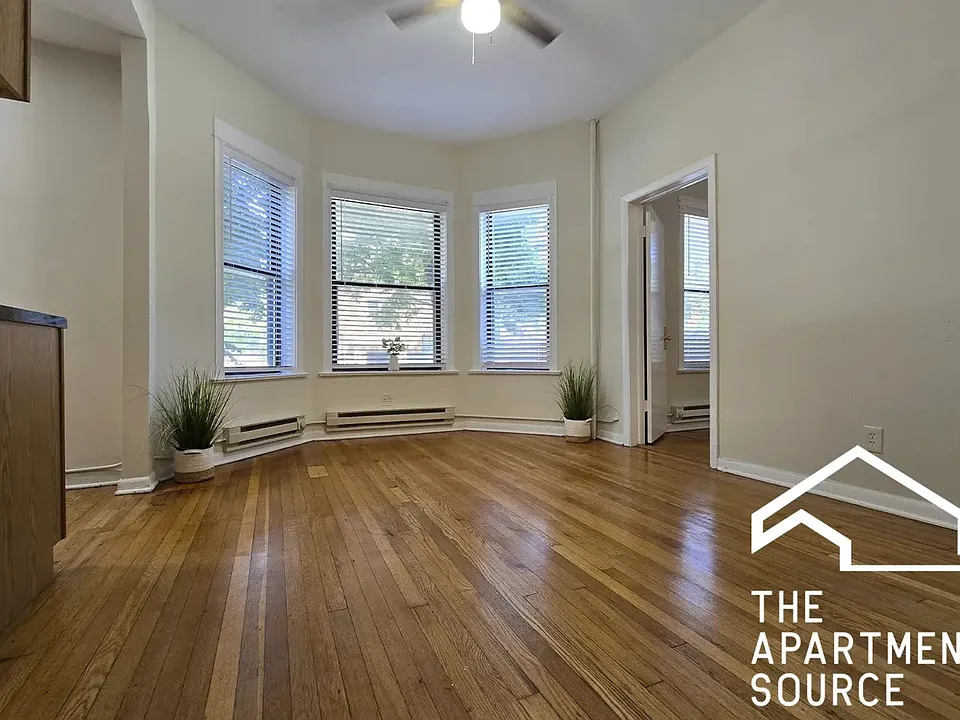 915 W Waveland Ave #3B