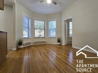 915 W Waveland Ave APT 3B, Chicago, IL 60613