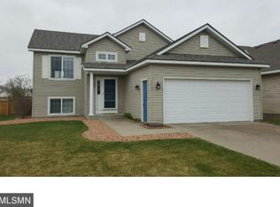 5547 Knollwood Dr, Saint Cloud, MN 56303