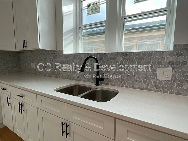 7512 N Claremont Ave #2 — Photo 8