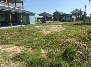 955 Meynig Dr, Pt Bolivar, TX 77650