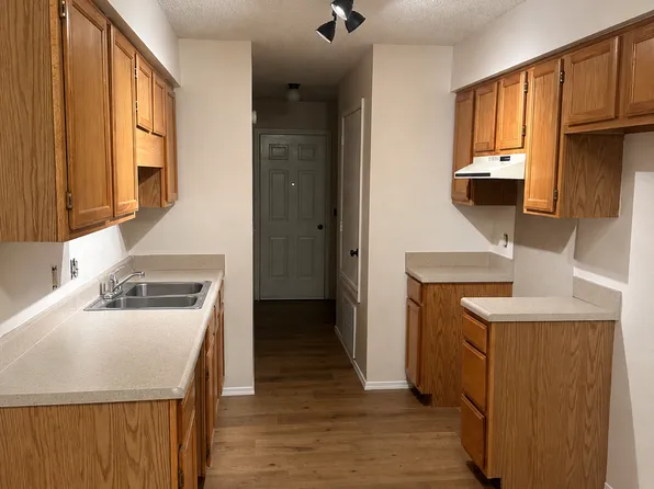 2420 W Mary Dr, Fayetteville, AR 72704