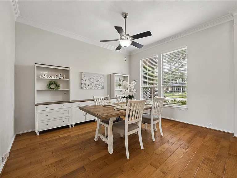 1125 Shady Knoll Ln — Photo 4