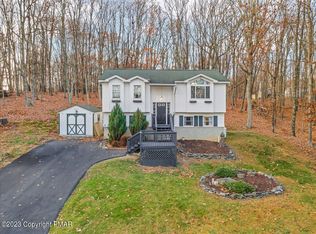 2167 Cramer Rd, Bushkill, PA 18324