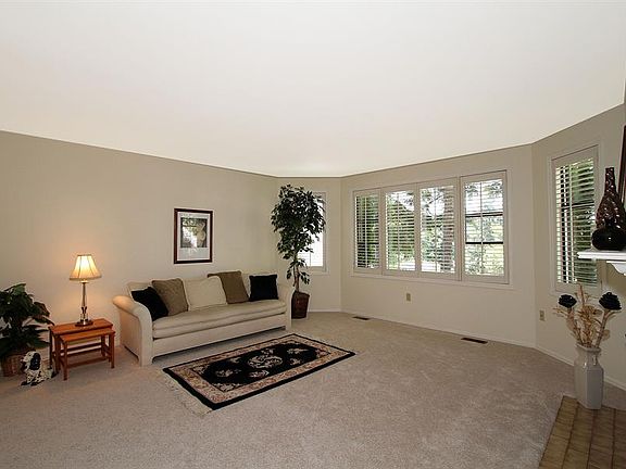 3rd image of 4055 223rd Pl SE