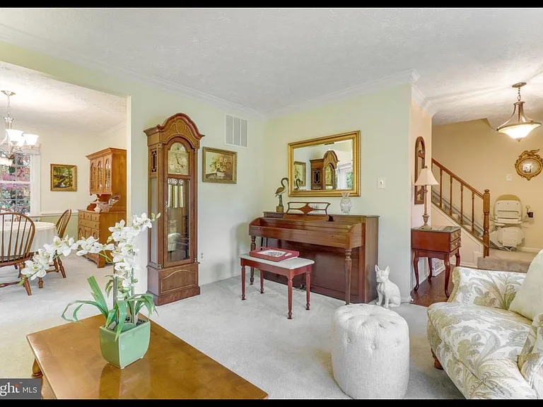 210 Pin Oak Ct — Photo 7