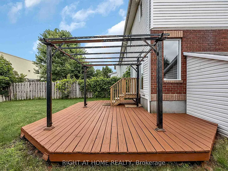1 Kincardine Dr — Photo 25