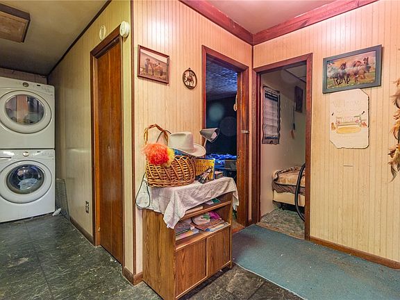 5th image of 279 Reibold Rd