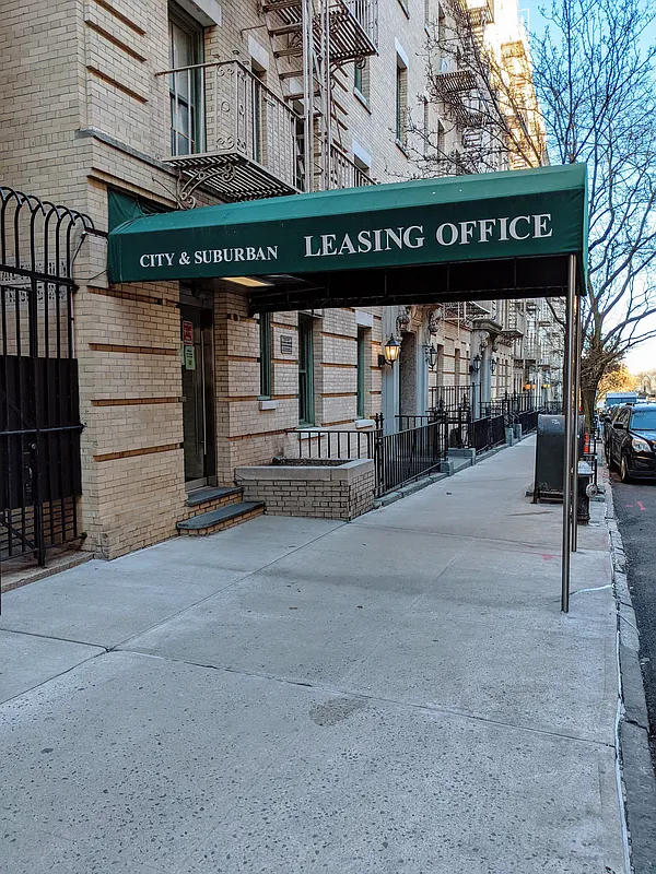 516 East 79th Street in Lenox Hill : Sales, Rentals