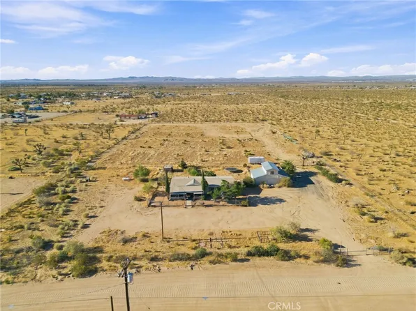 7124 7th St, Phelan, CA 92371