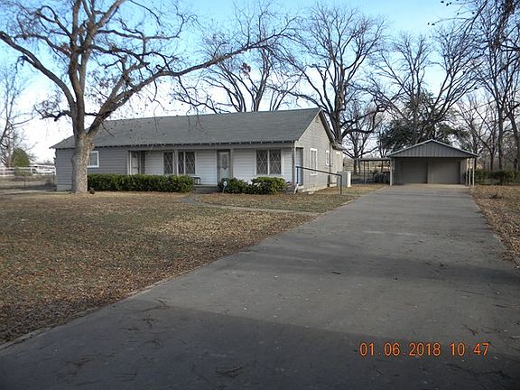 3rd image of 4002 Lake Dr