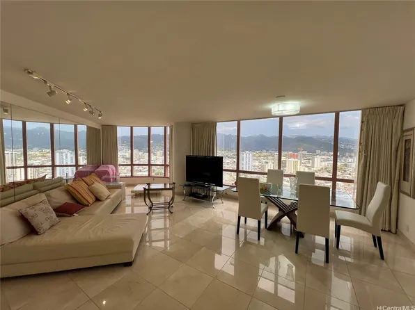 1888 Kalakaua Ave APT 3302, Honolulu, HI 96815