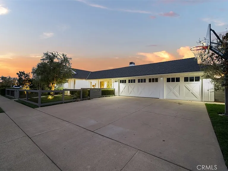 1419 Santiago Dr — Photo 9