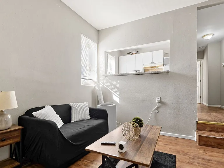 400 N Rose St #1 — Photo 2