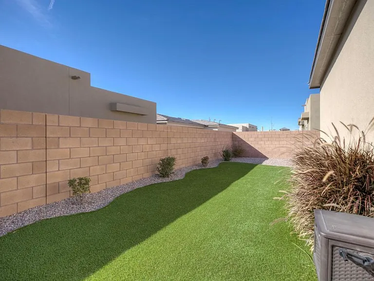 7919 Teaberry Dr NW — Photo 39