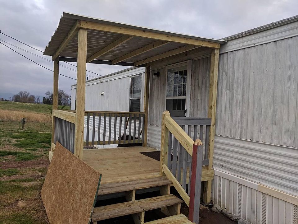 2nd image of 1366 Maple Ln #11