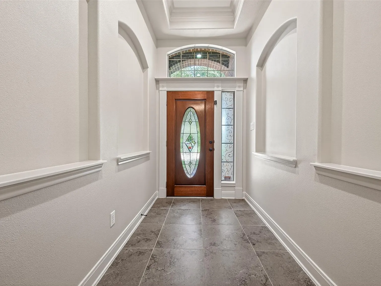4 bed, 4.0 bath, 3325 sqft, $2,950 — Photo 3