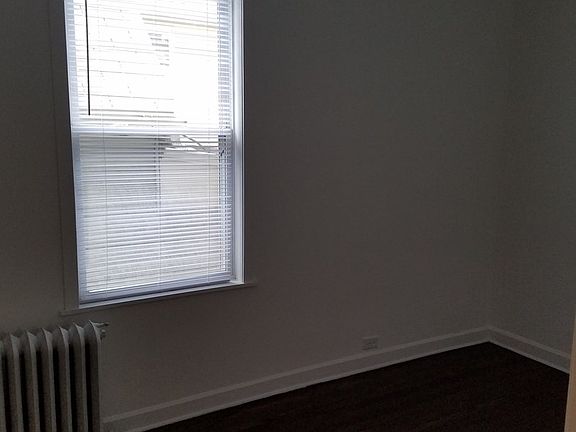 5th image of 4025 N Leavitt St APT 2S