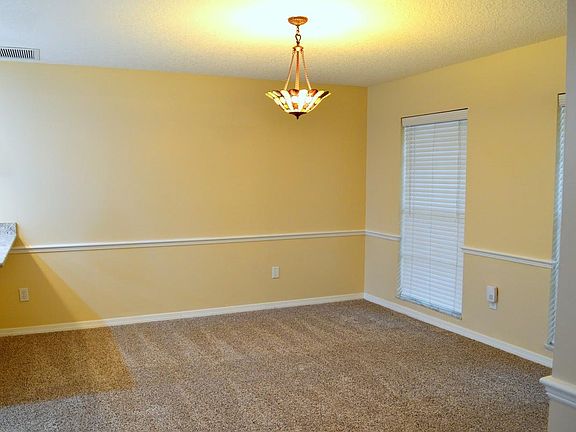 5th image of 103 Elderberry Ln
